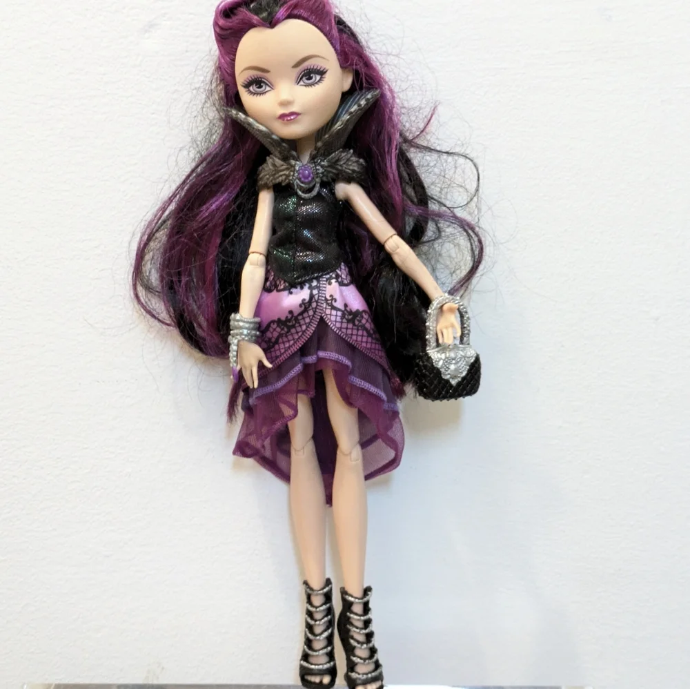Ever After High Doll Raven Queen First Chapter Rebel Purple Snow White